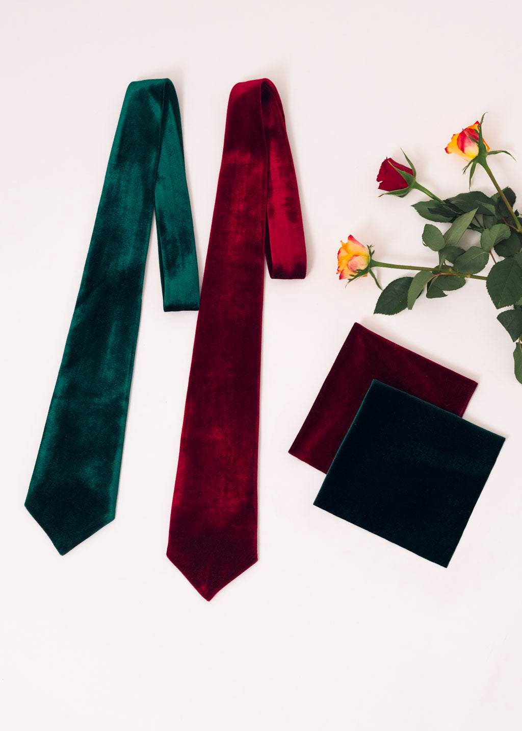 Velvet tie & pocket square