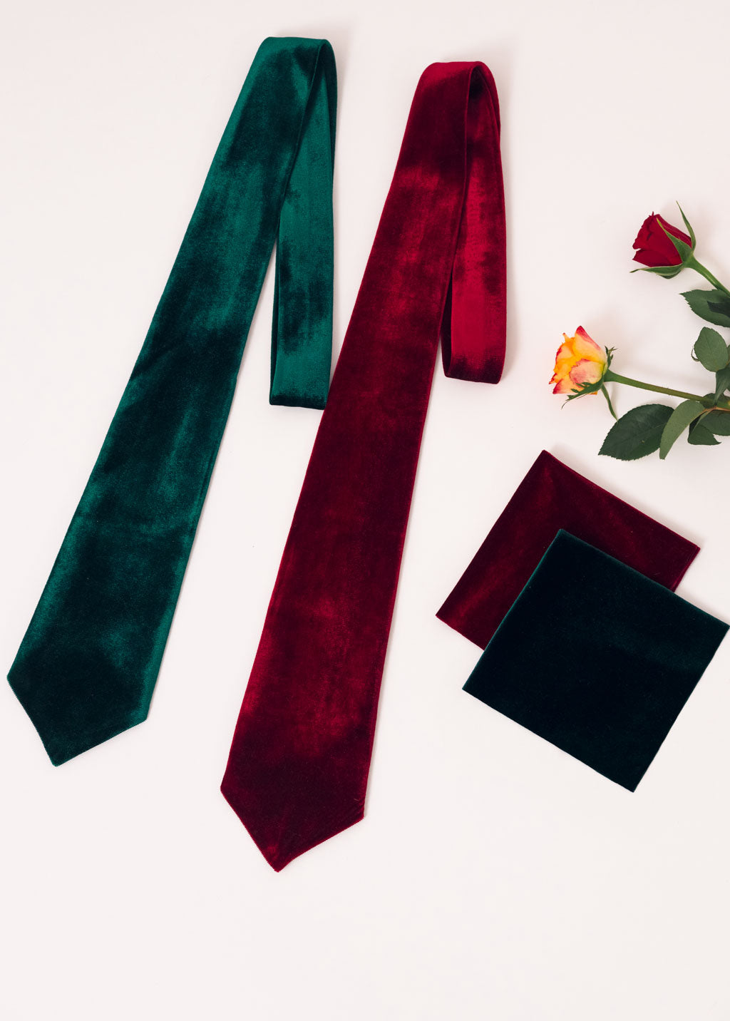 Velvet tie & pocket square
