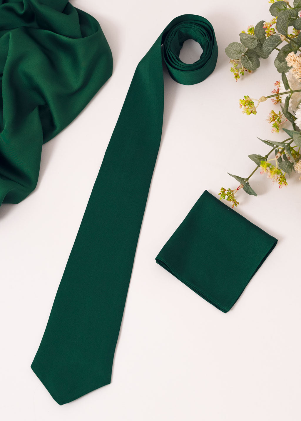 Silk tie & pocket square