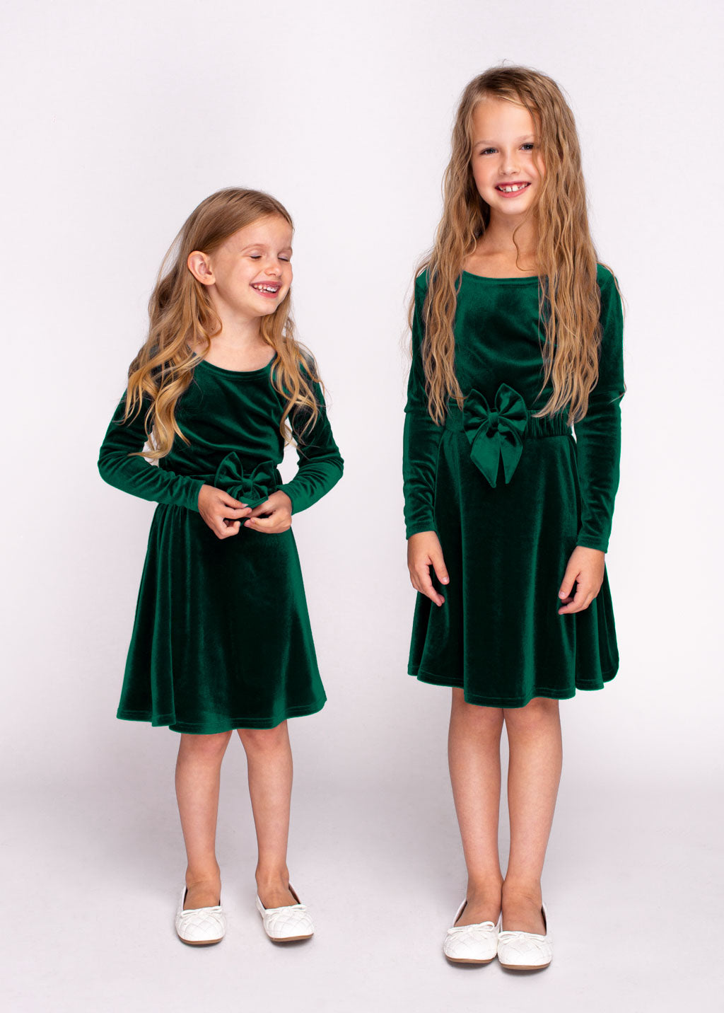 Emerald green girl velvet dress