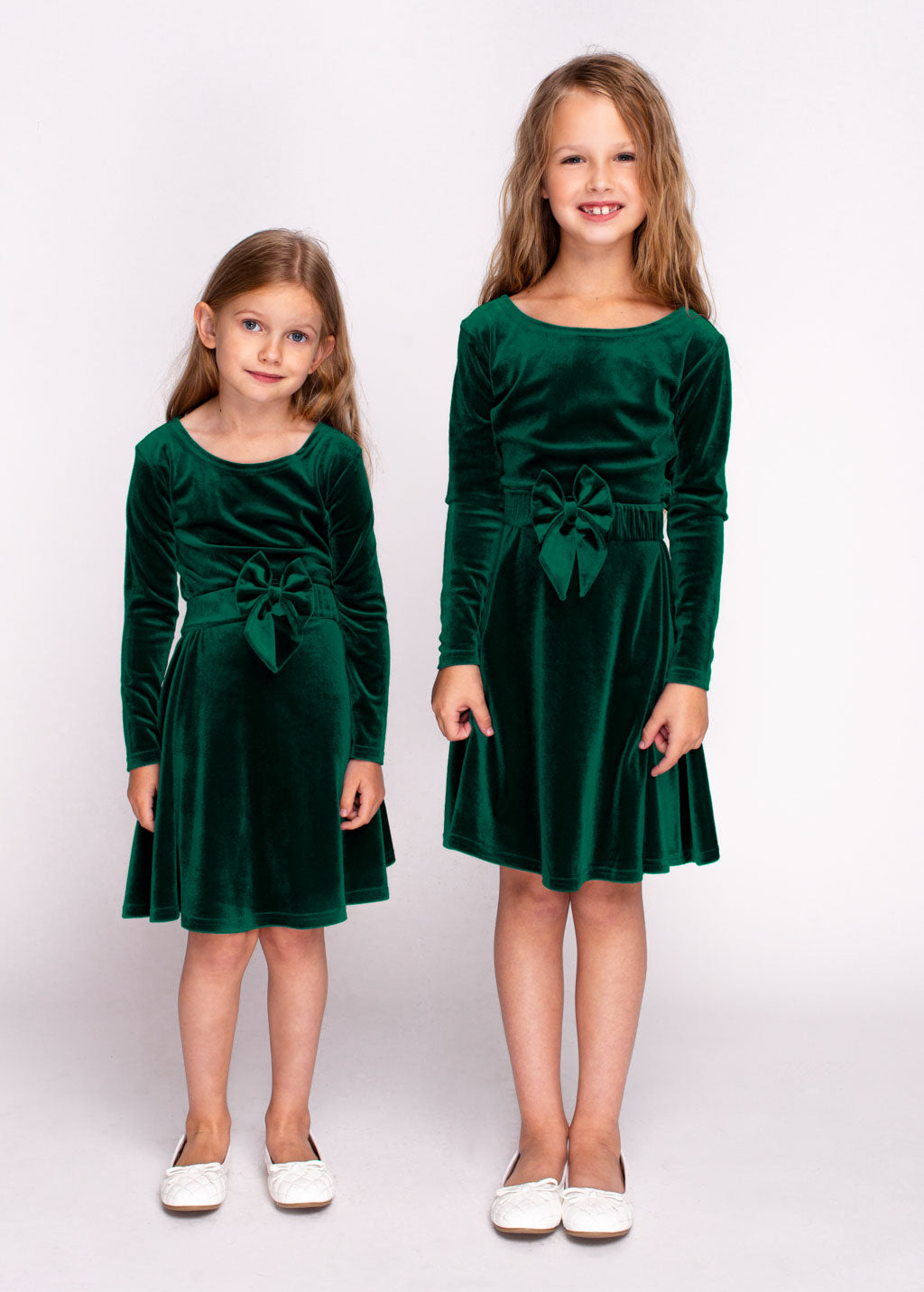 Emerald green girl velvet dress