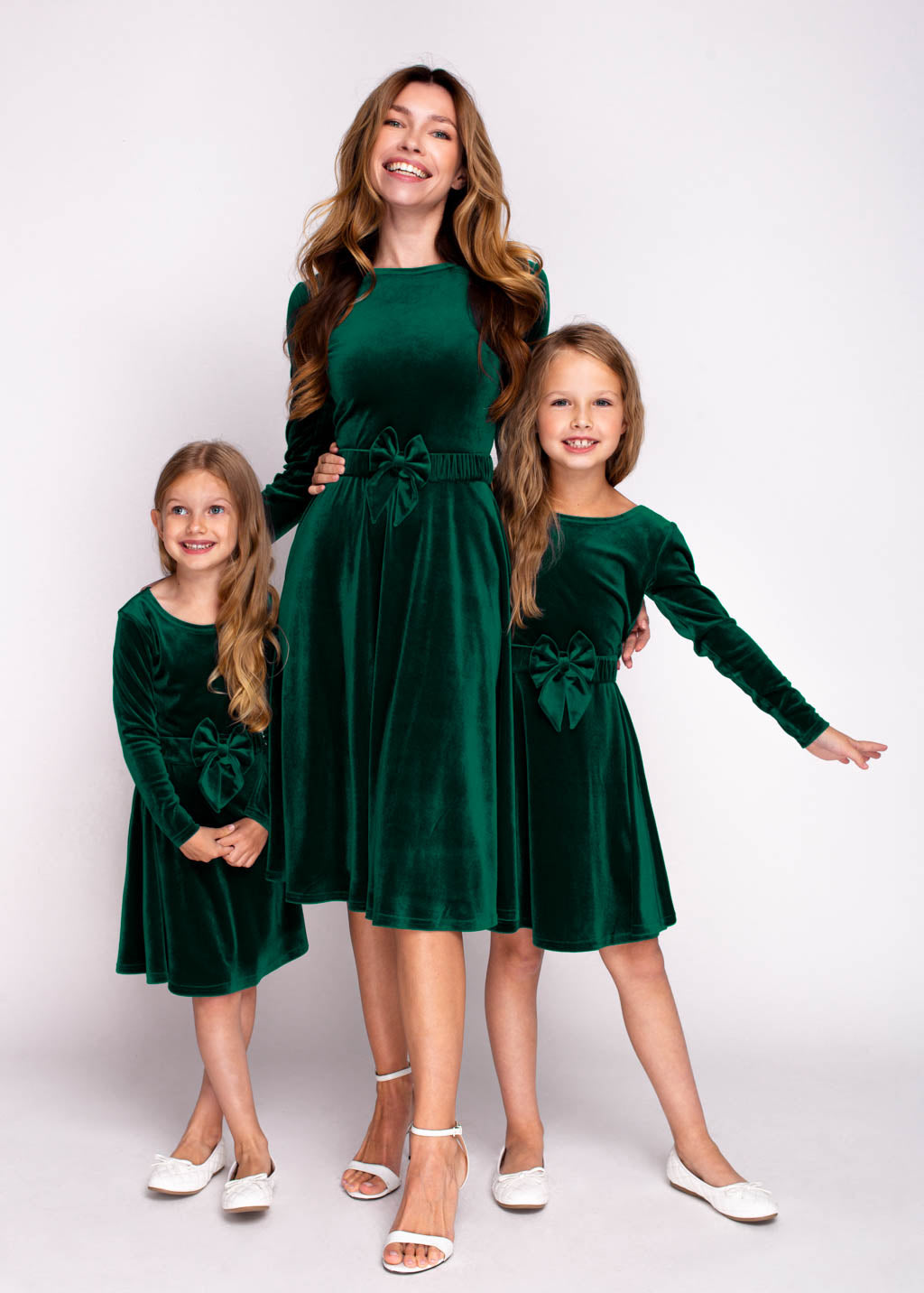 Emerald green girl velvet dress