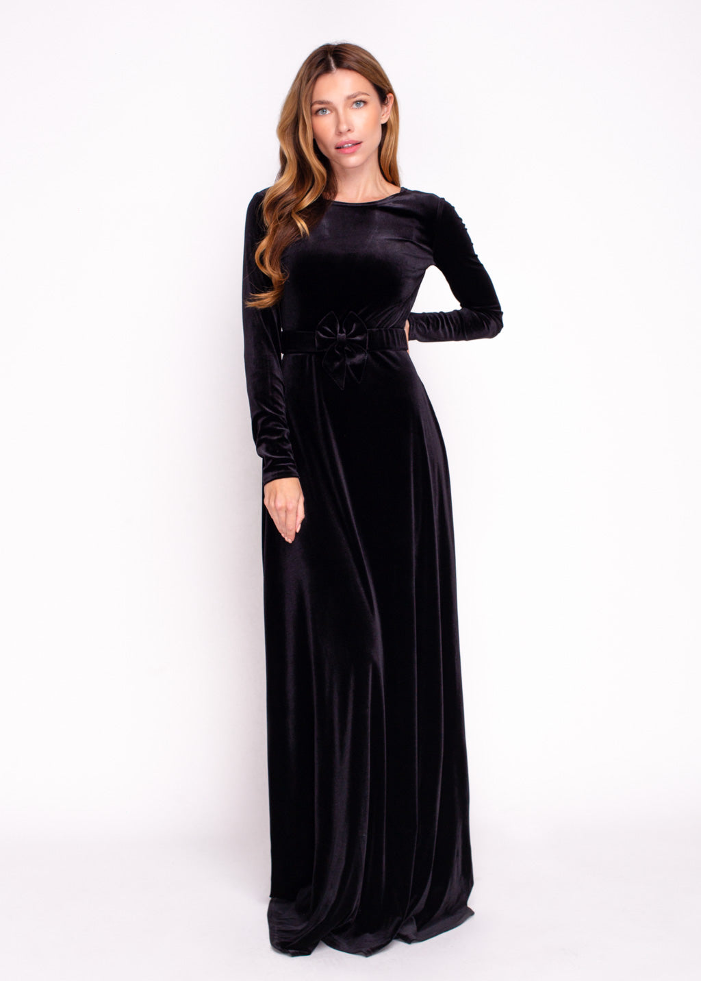 Black velvet long dress with belt