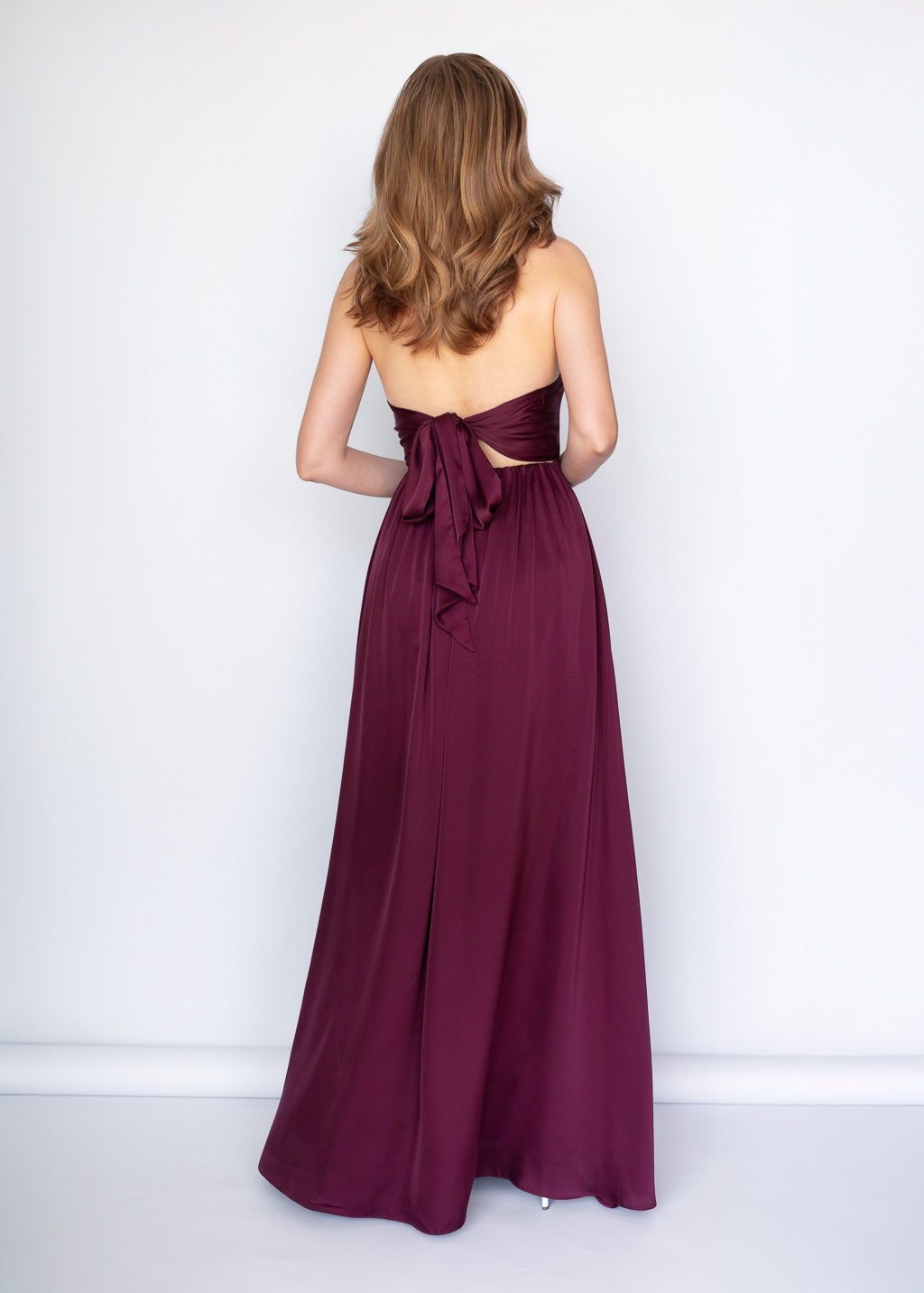 Robe nuisette en soie taupe