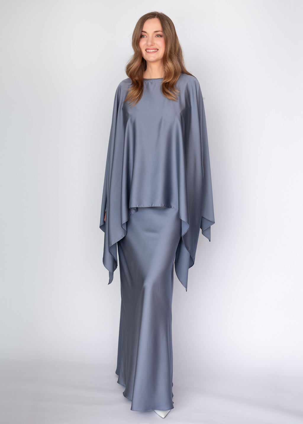 Taupefarbenes Unterkleid aus Seide