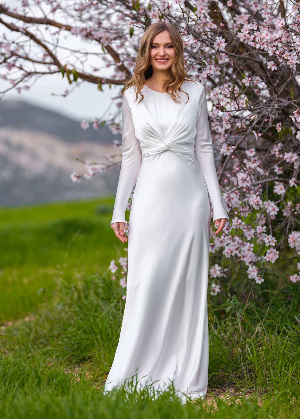 Ivory versatile belt silk long dress