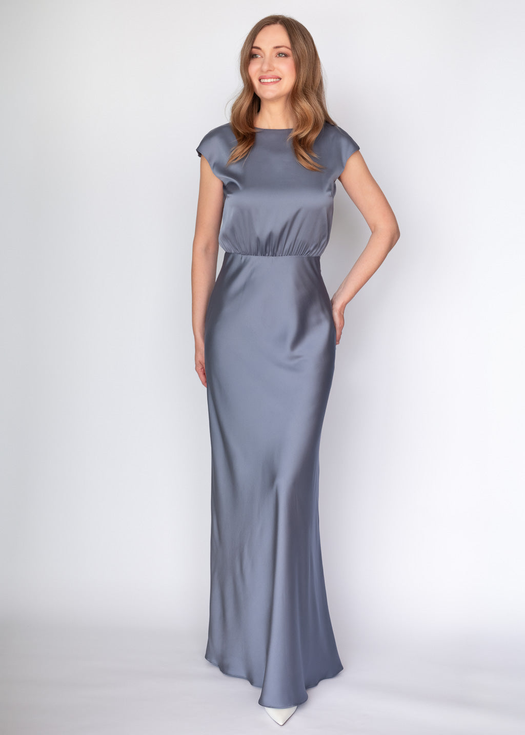 Taupefarbenes Unterkleid aus Seide