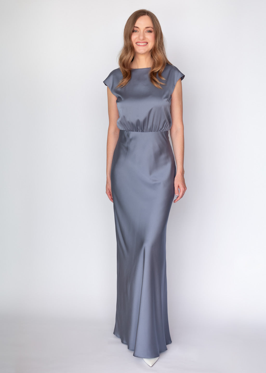 Taupefarbenes Unterkleid aus Seide