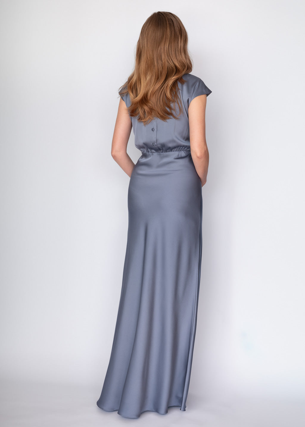 Taupefarbenes Unterkleid aus Seide