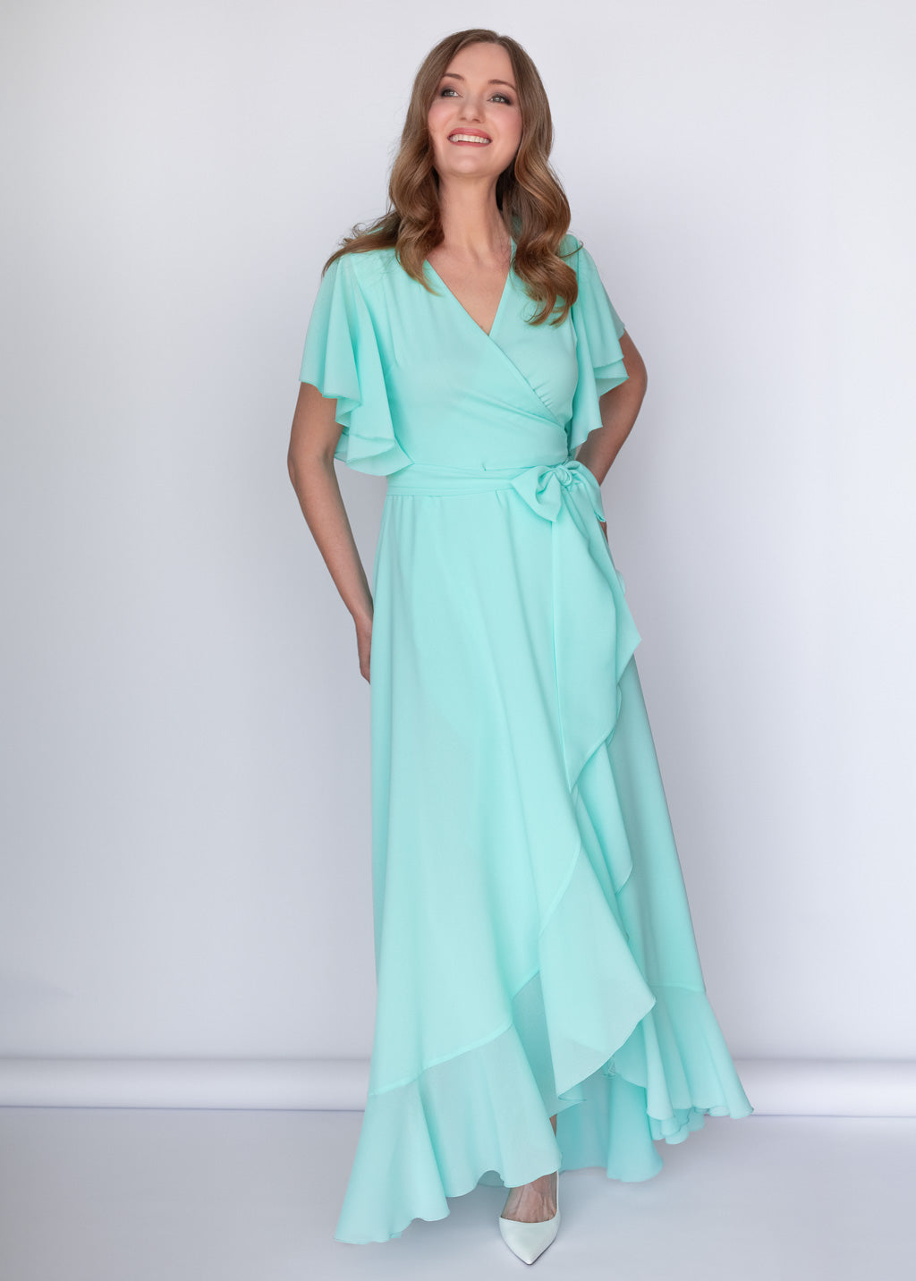 Himmelblaues Wickelkleid aus Chiffon 
