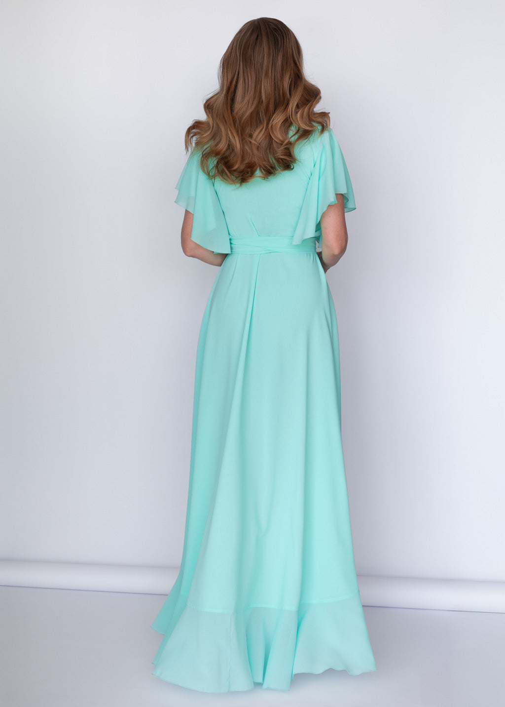 Himmelblaues Wickelkleid aus Chiffon 