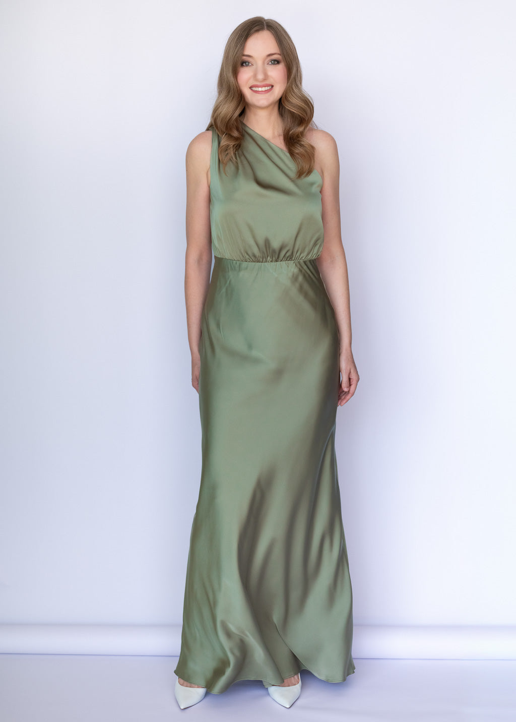 Taupefarbenes Unterkleid aus Seide
