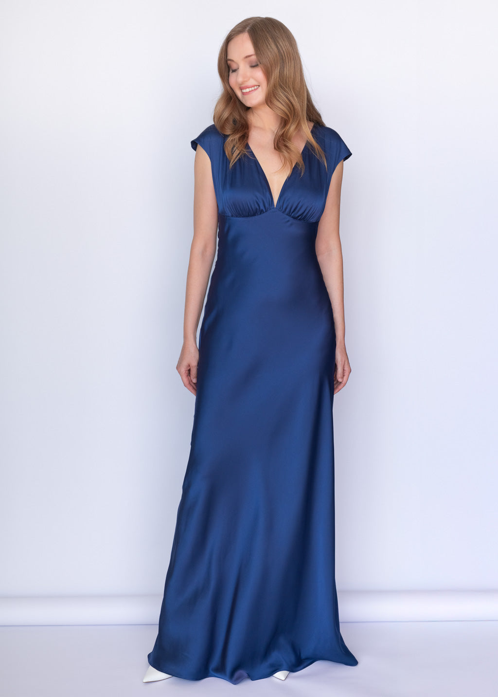 Robe nuisette en soie taupe