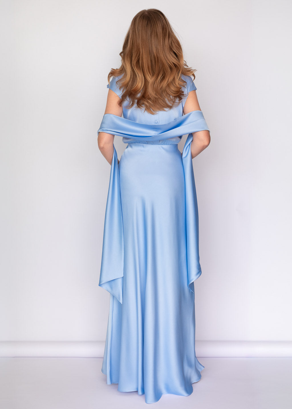 Taupefarbenes Unterkleid aus Seide