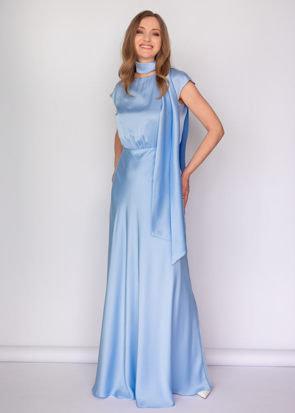 Taupefarbenes Unterkleid aus Seide