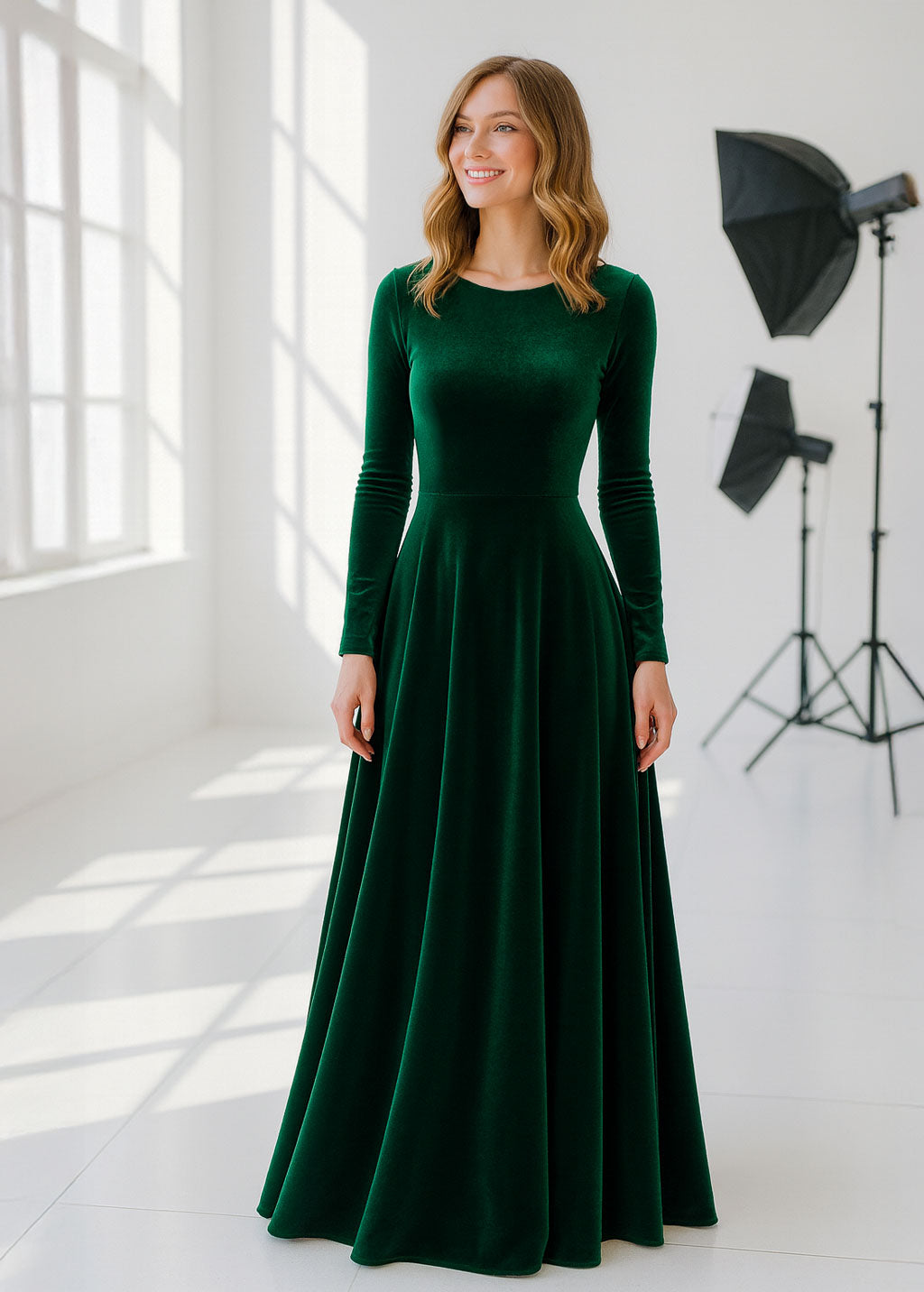 Velvet emerald green bridesmaid gown for fall-winter weddings