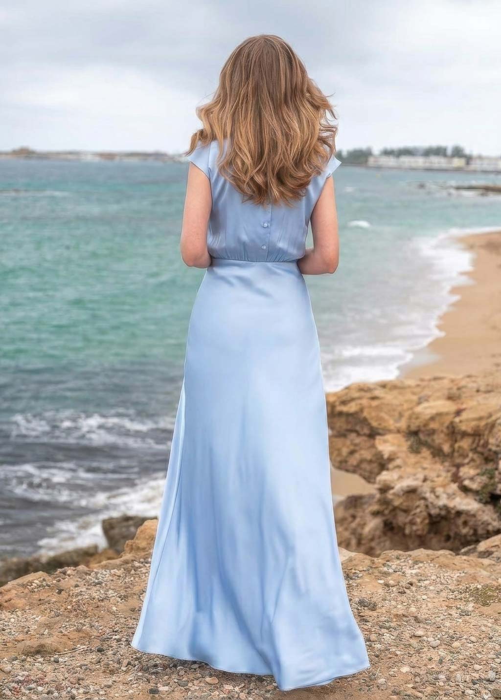Taupefarbenes Unterkleid aus Seide