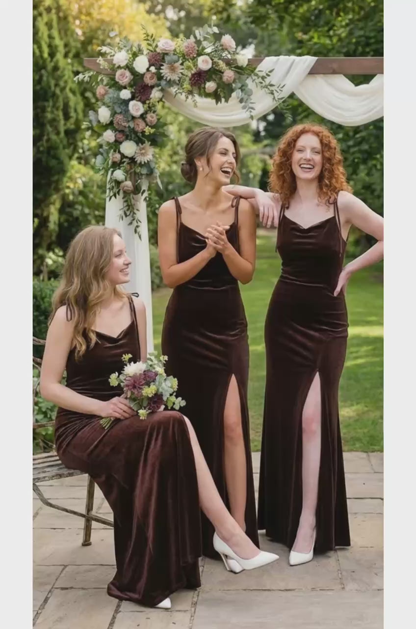 Robe longue moulante en velours marron chocolat avec fente